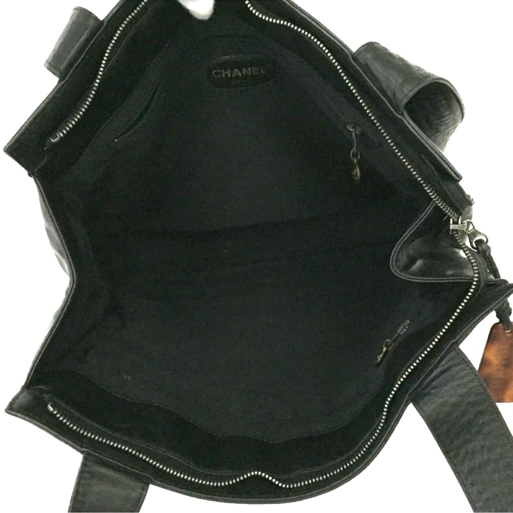 CHANEL CC Black Lambskin Leather Shoulder Shopper Bag Tote with top Zipper - Picture 10 of 13